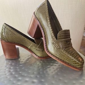 Vince Cameo Leather Heeled Loafer